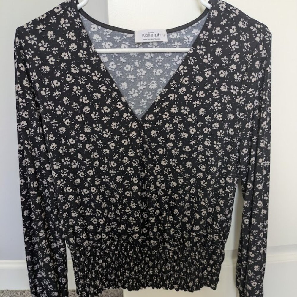 Kaileigh womens black floral smocked waist long sleeve blouse size S